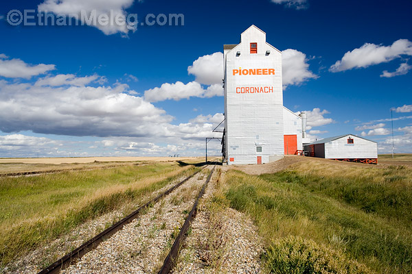 Grain elevator in prairies, southern Saskatchewan.